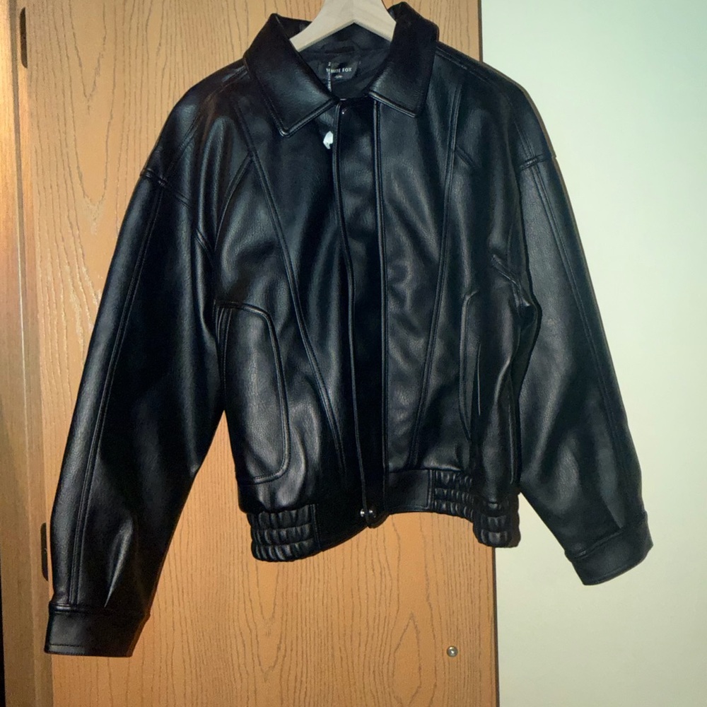 White Fox Boutique Black Bomber Jacket - Picture 4 of 6